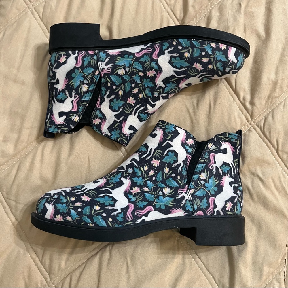 Groove Bag Vintage Print Unicorn Ankle Boots